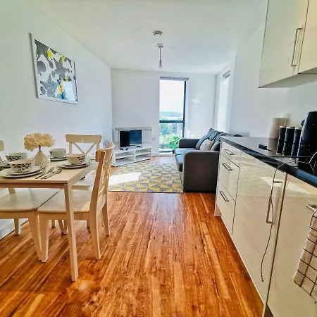 Aire New * Leeds (West Yorkshire)